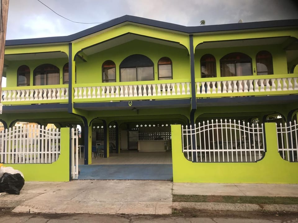 Combate Green House Vacation rental in Caribbean
