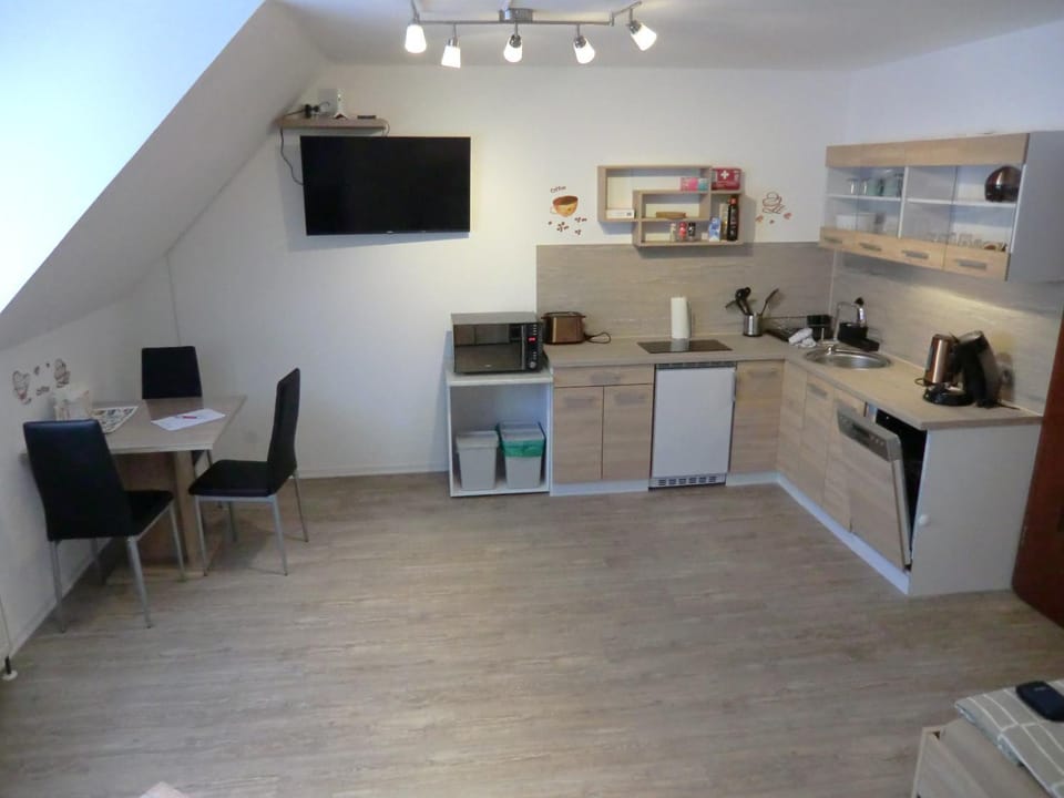 Kitchen or kitchenette, stove, stove, kitchen, kitchen