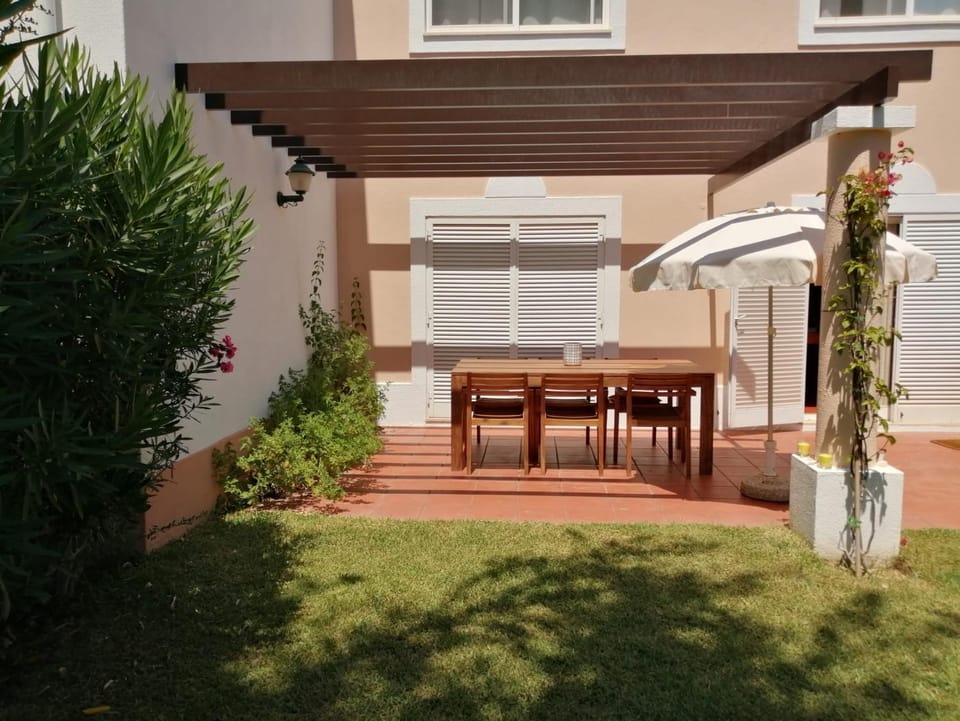 Garden, Balcony/Terrace