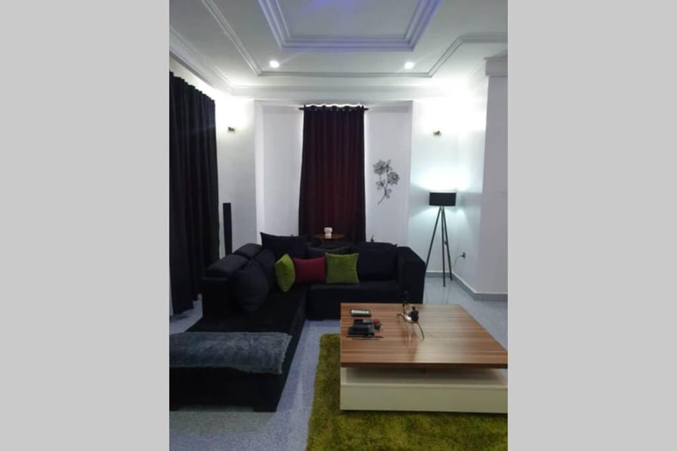 Well furnished and spacious 2 bedroom apartment Apartment in Abuja