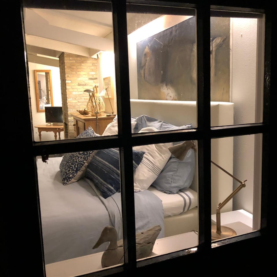 Bed, Bedroom, Garden view
