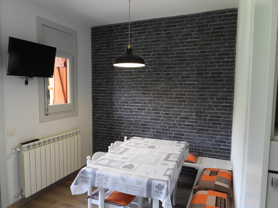 Kitchen or kitchenette, kitchen