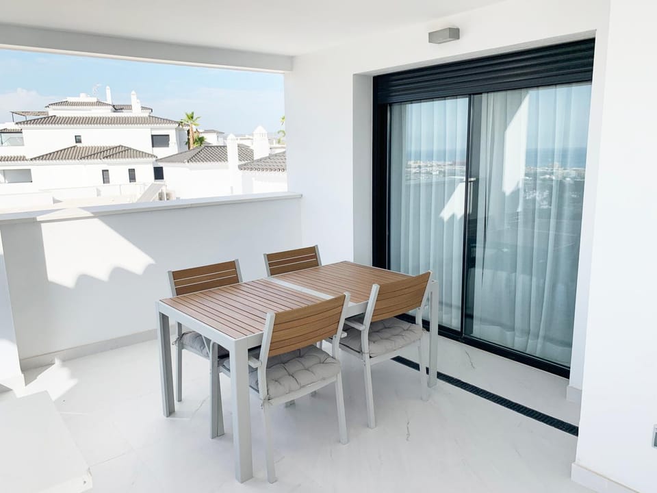 Balcony/Terrace, Dining area