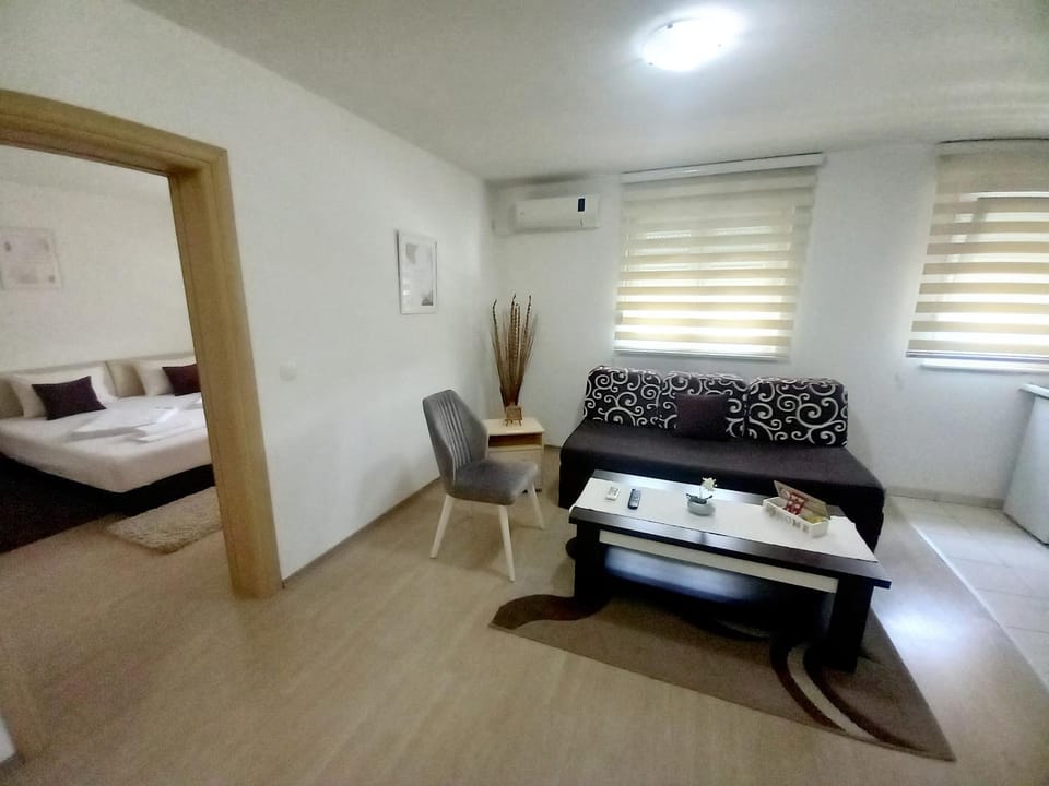 Living room, Photo of the whole room, Bedroom