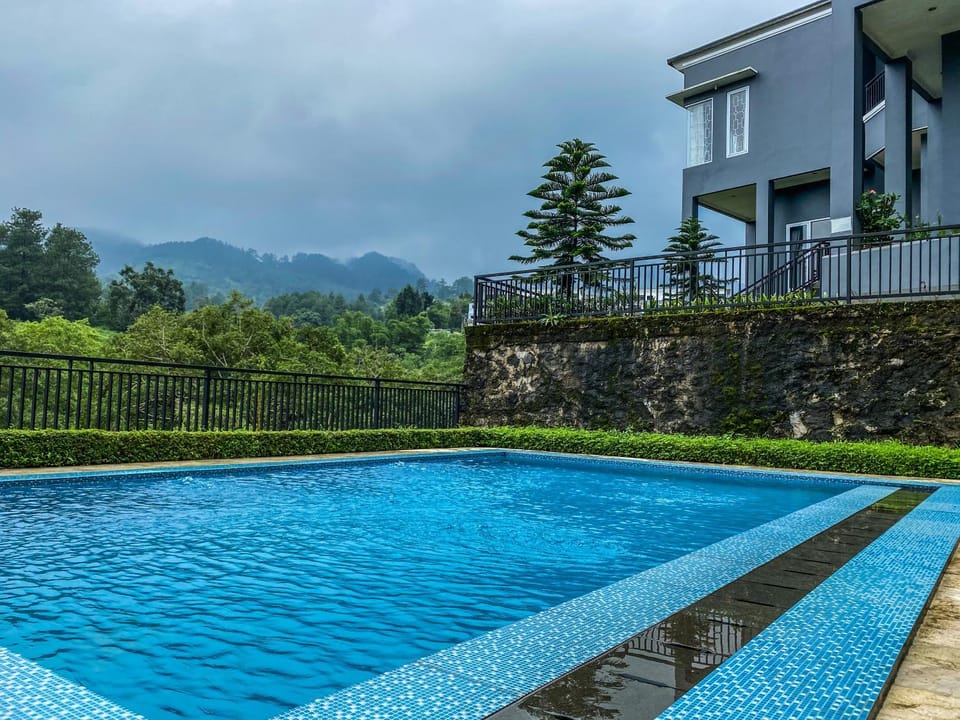 Al Andalus Resort Puncak Villa in Cisarua