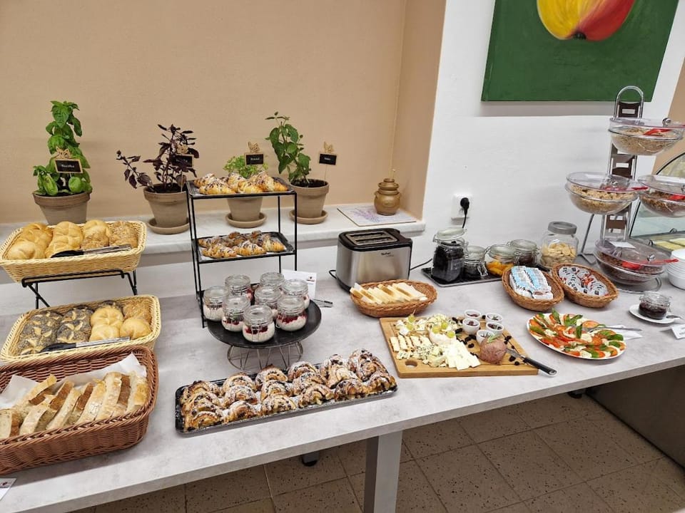 Breakfast, Breakfast, Buffet breakfast
