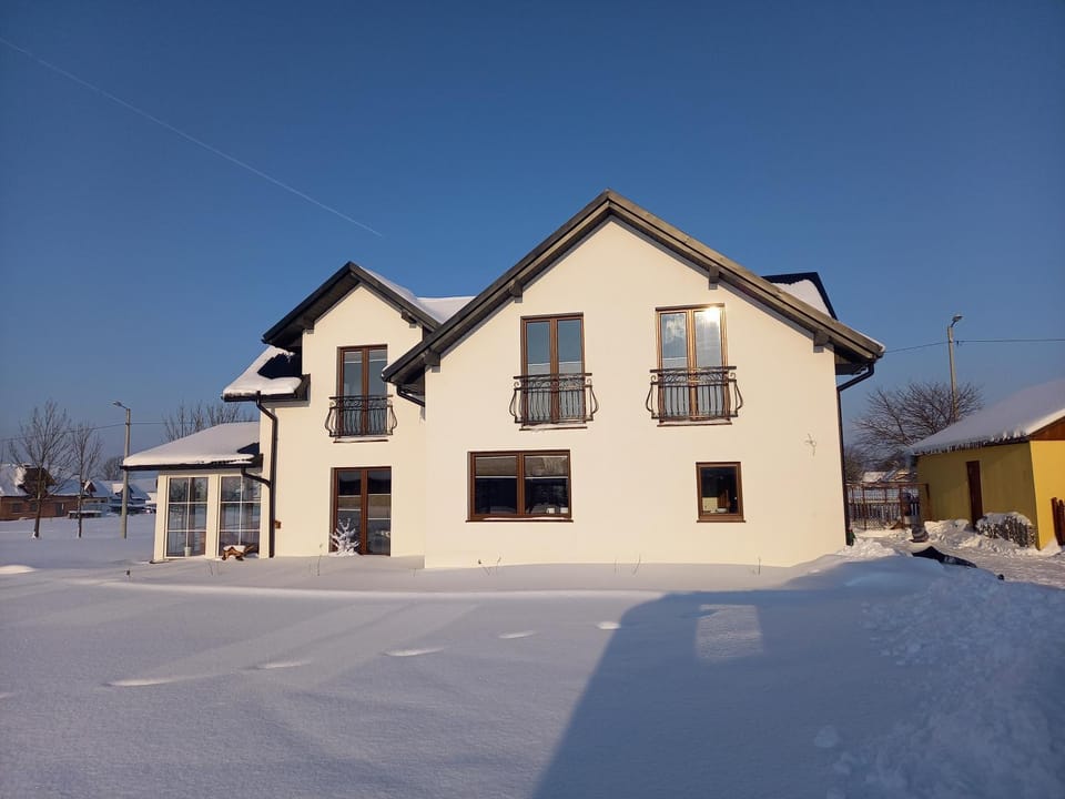 Property building, Winter