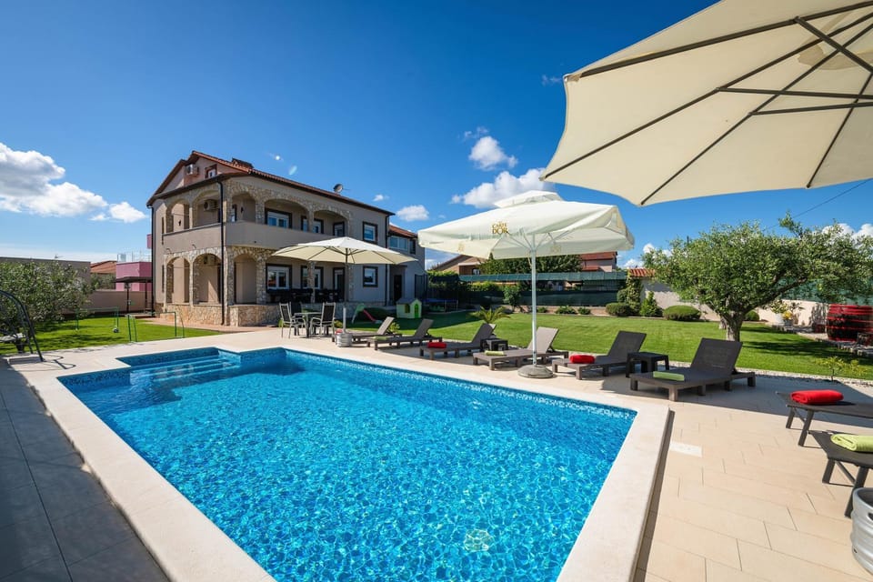 Property building, Swimming pool