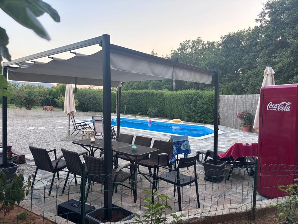 Pool view, Swimming pool