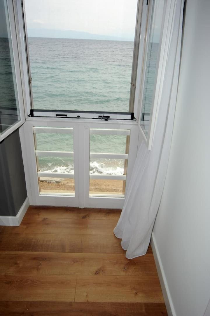 CRECIAN WATER FRONT Apartment in Peloponnese, Western Greece and the Ionian