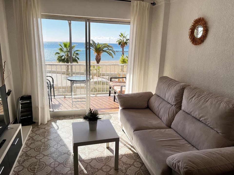 Apartamento en primera linea de playa con vistas Apartment in Puerto de Mazarrón
