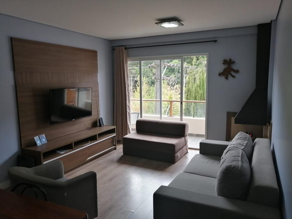 Communal lounge/ TV room, TV and multimedia, Living room