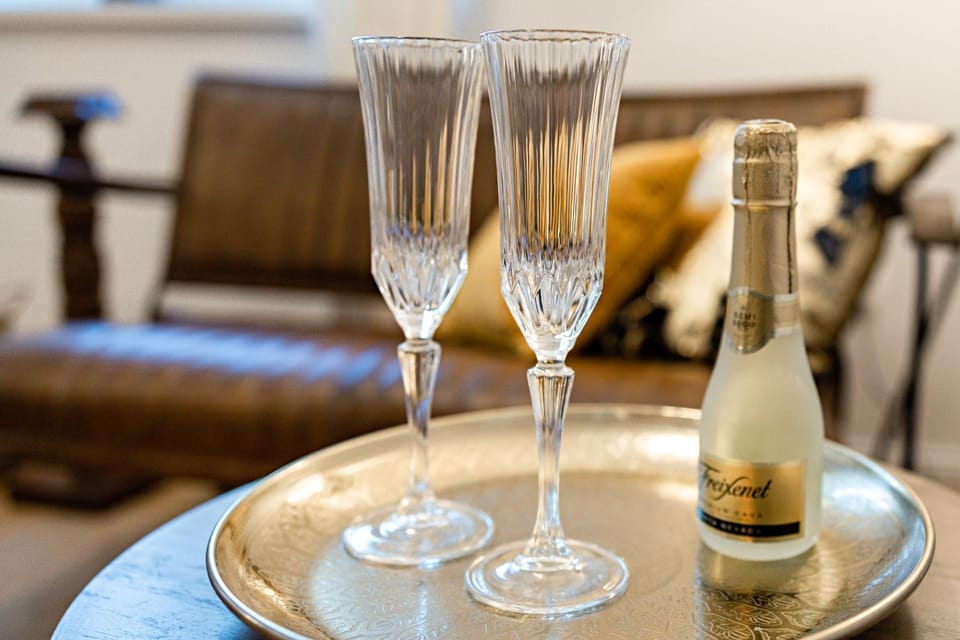 Living room, Decorative detail