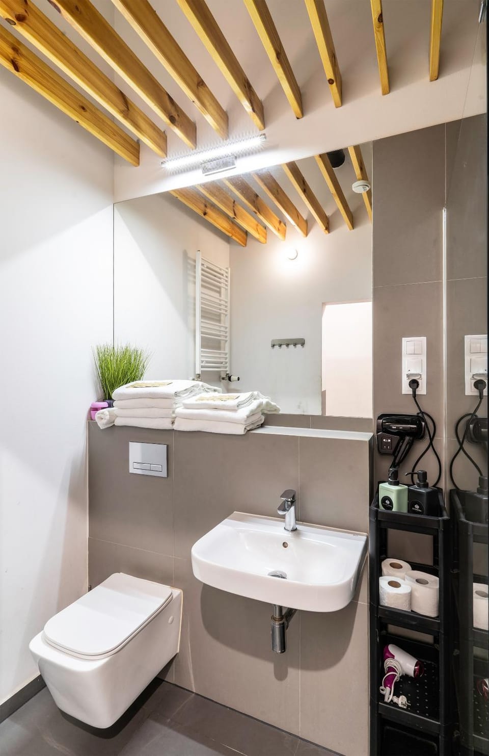 Apartamenty loftowe blisko Rynku Apartment in Wroclaw