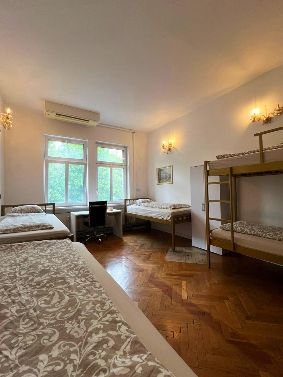 Rooms Miklošičeva Hostel in Ljubljana