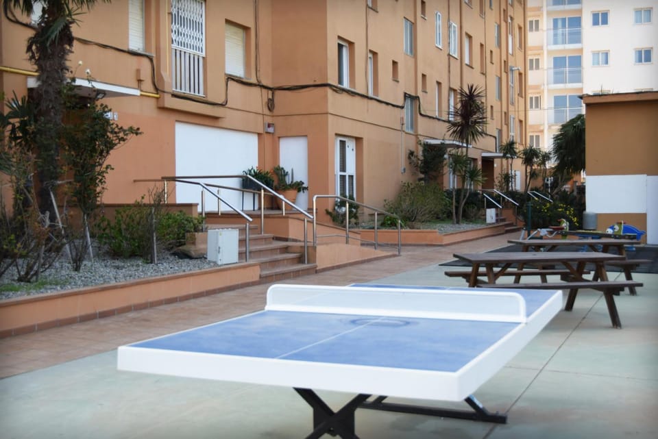 Patio, Table tennis