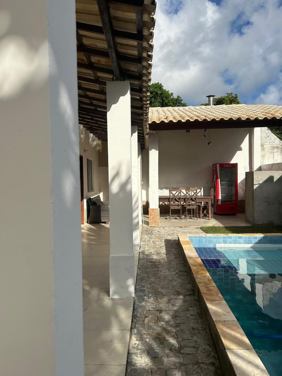 Property building, Day, Pool view, Swimming pool