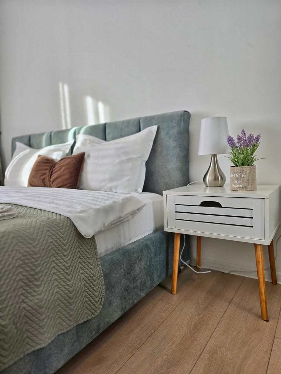 Sunrise apartment - Central 2 Bedrooms & free parking Apartment in Hungary