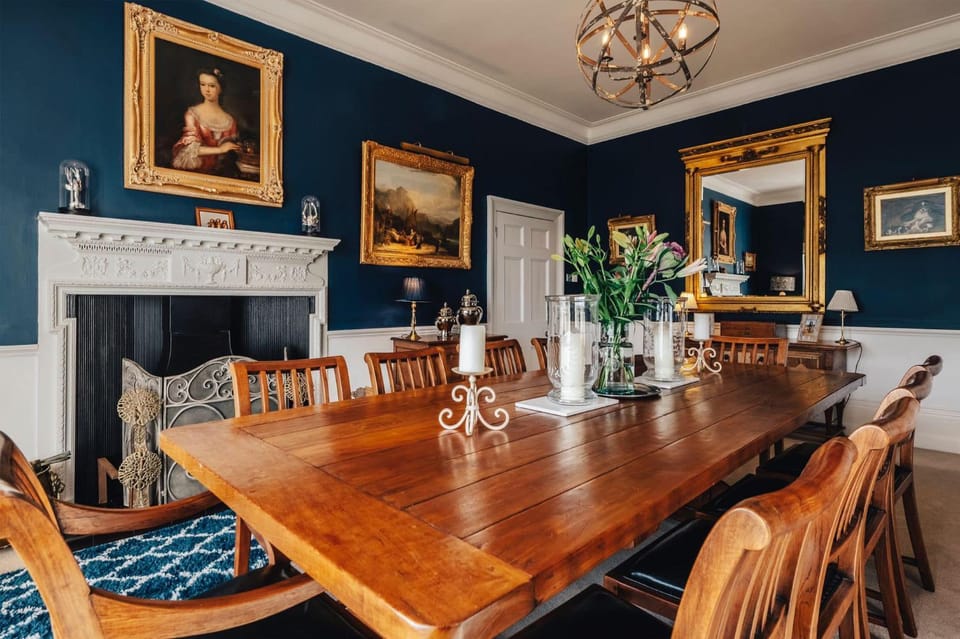 Dining area, flat iron