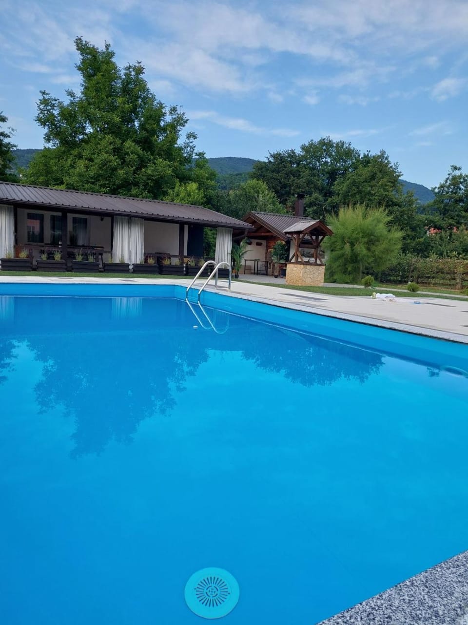Natural landscape, Mountain view, Pool view, Swimming pool, sunbed