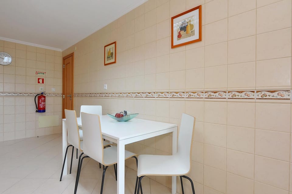 Dining area, Communal kitchen