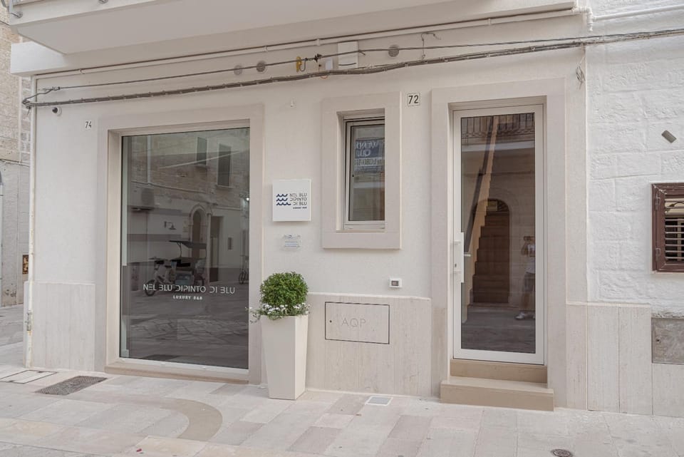 Property building, Facade/entrance