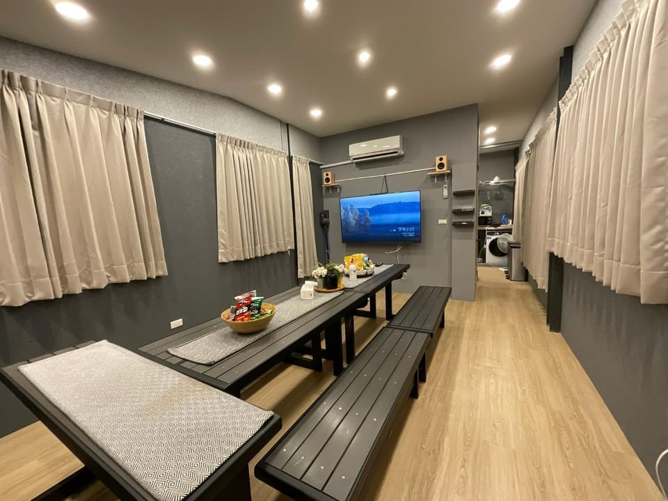 高雄好日子914包棟KTv民宿 House in Kaohsiung