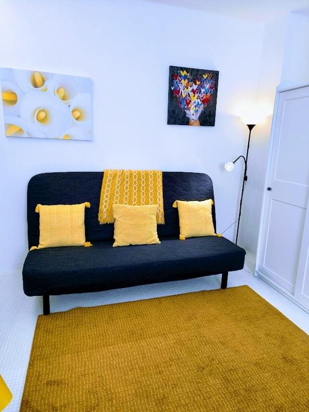 Ca' Sistina Yellow Apartment in Canton of Ticino