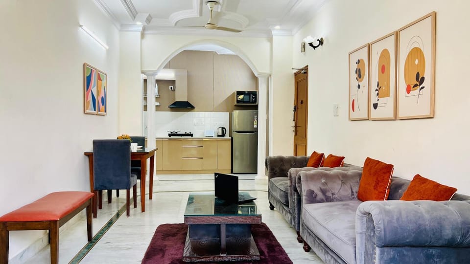 Living room, Seating area, Dining area