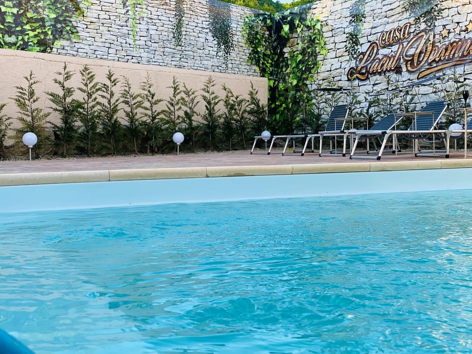 Swimming pool, Swimming pool