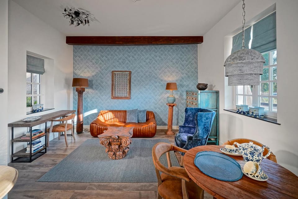 Living room, Dining area