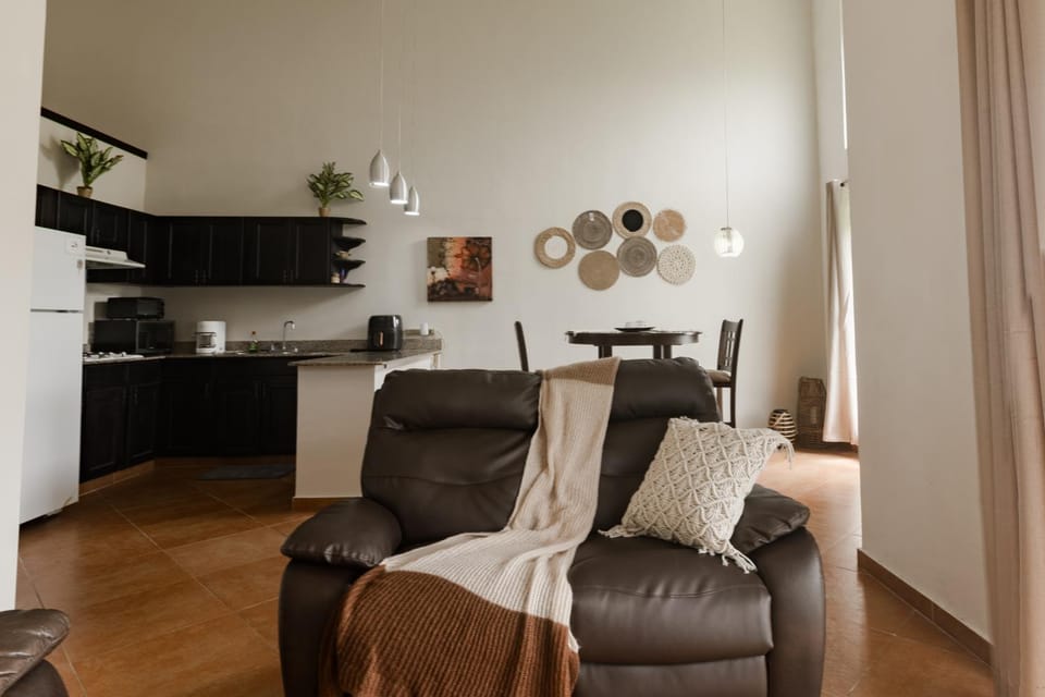 Kitchen or kitchenette, Living room, Diving, kitchen
