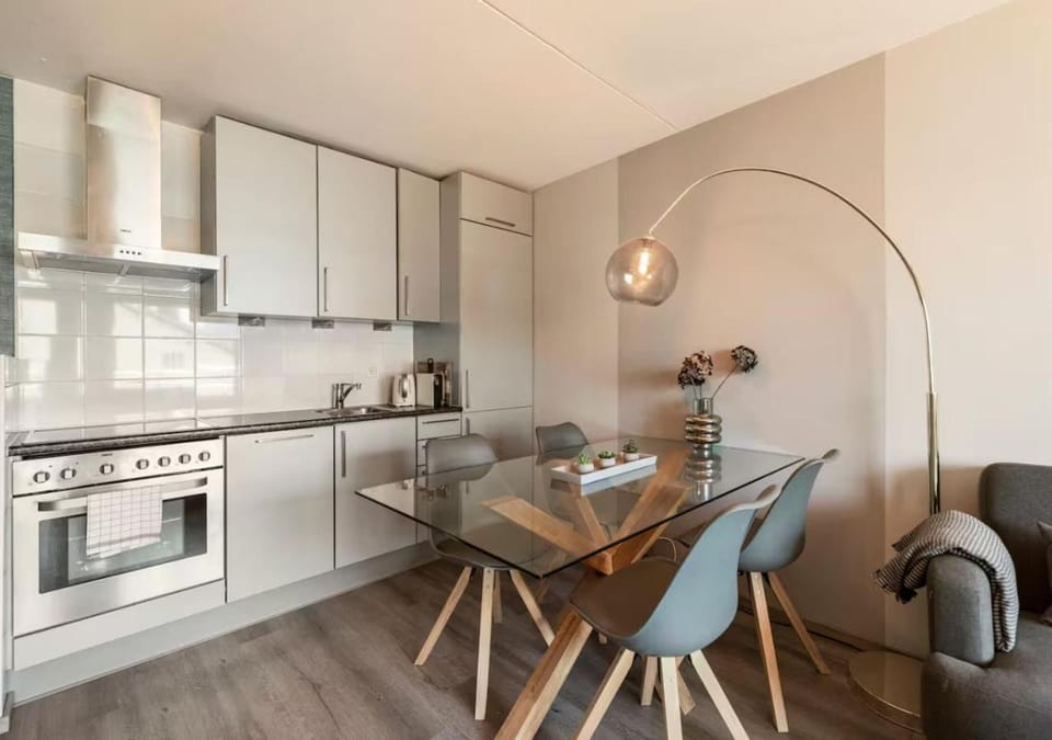 Kitchen or kitchenette, Dining area, kitchen