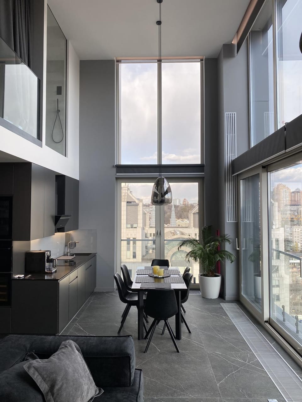 Kitchen or kitchenette, Living room, Seating area, Dining area