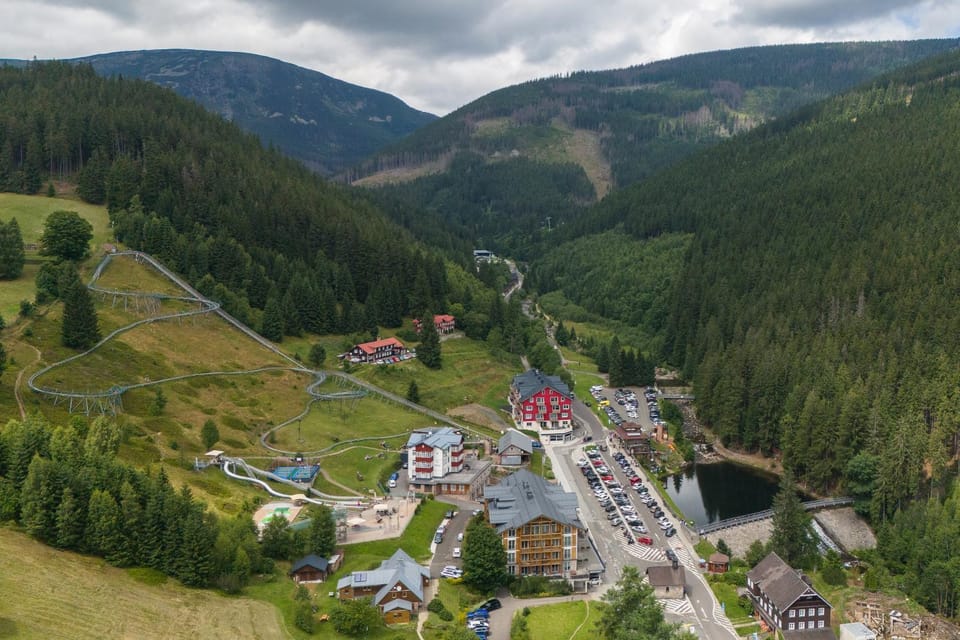 Property building, Spring, Off site, Day, Bird's eye view, Summer, Hiking, Cycling, On site, Garden view, Lake view, Mountain view, Sports, Seasons, Time of day, Location