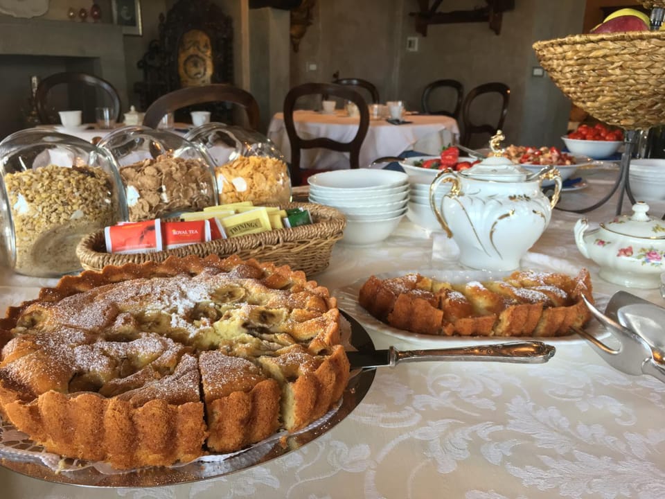 Food and drinks, Food, Breakfast, Buffet breakfast