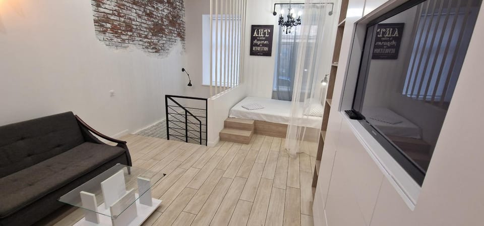 Чорно -білий люкс в центрі світло 24на7 Apartment in Lviv