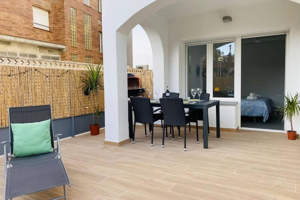 70 M2, APARTAMENTO CERCA DE LA PLAYA, APTO MINUSVALIDOS. Apartment in Roses