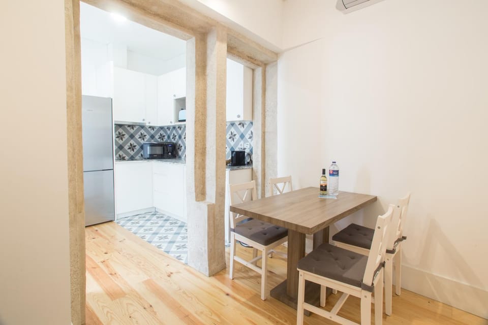 Coffee/tea facilities, Kitchen or kitchenette, Dining area, Non alcoholic drinks