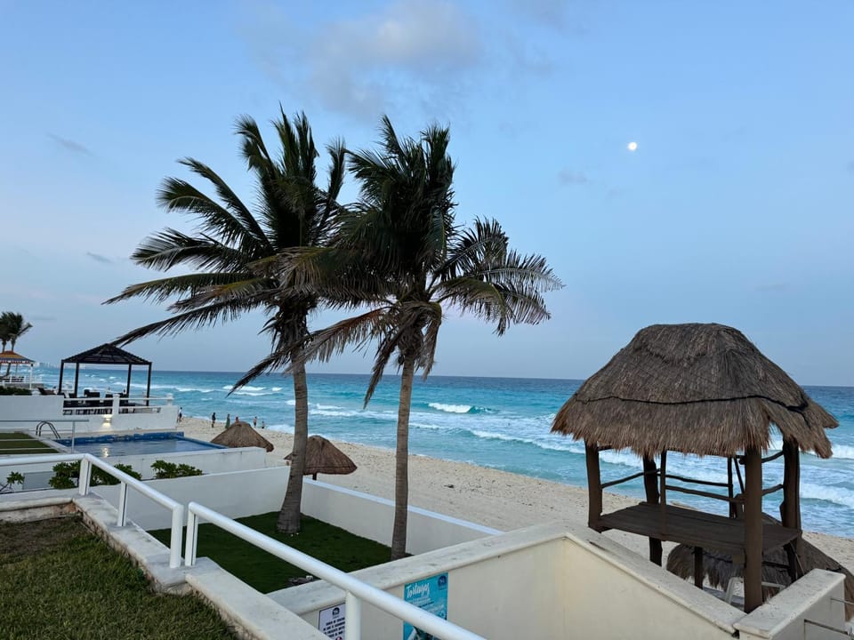 Cancun Beach Resort Best 4 your money Apartment in Cancun