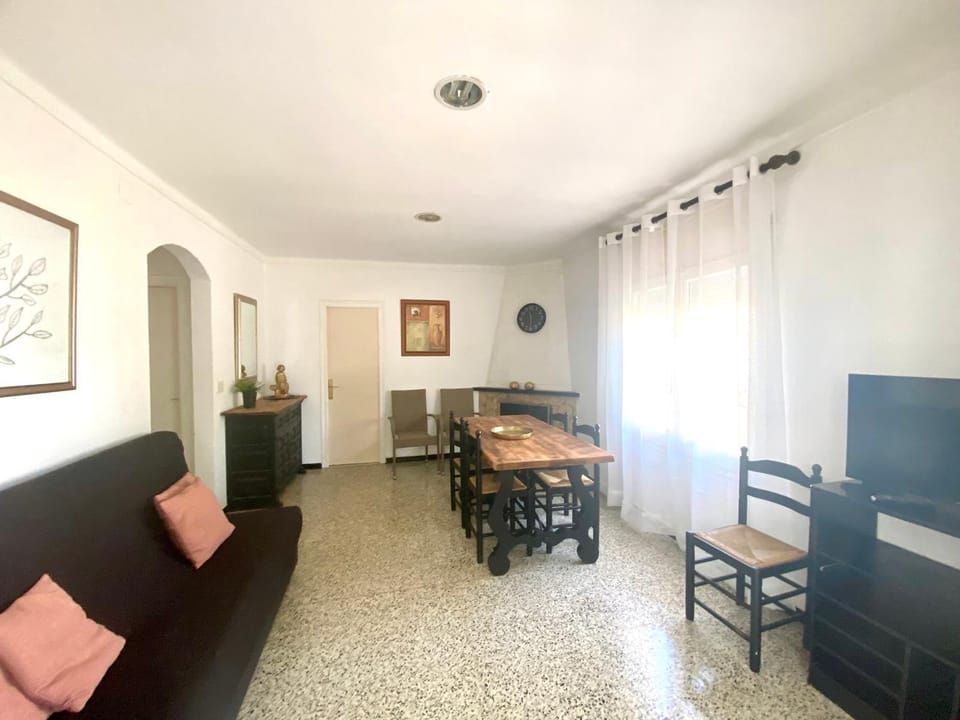 Montserrat I House in L'Escala