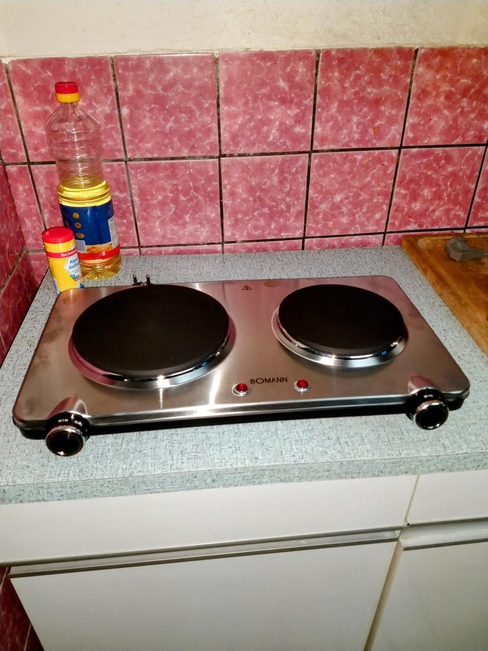 Kitchen or kitchenette, stove