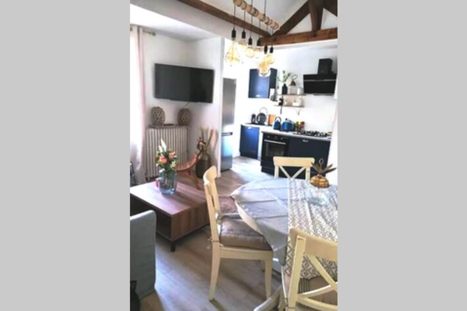 Logement à 25min de Paris avec parking Apartment in Île-de-France