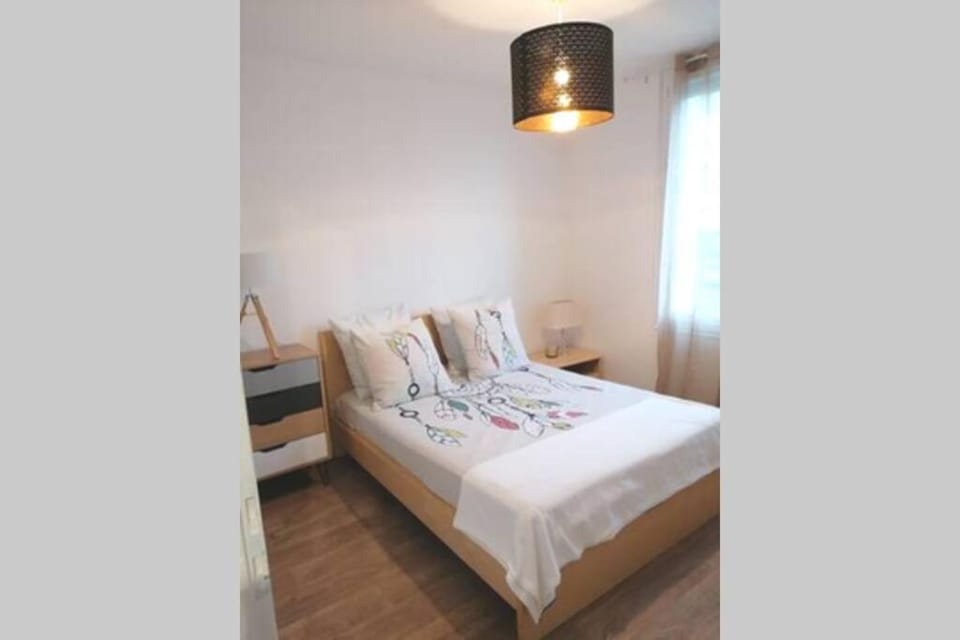 Logement à 25min de Paris avec parking Apartment in Île-de-France