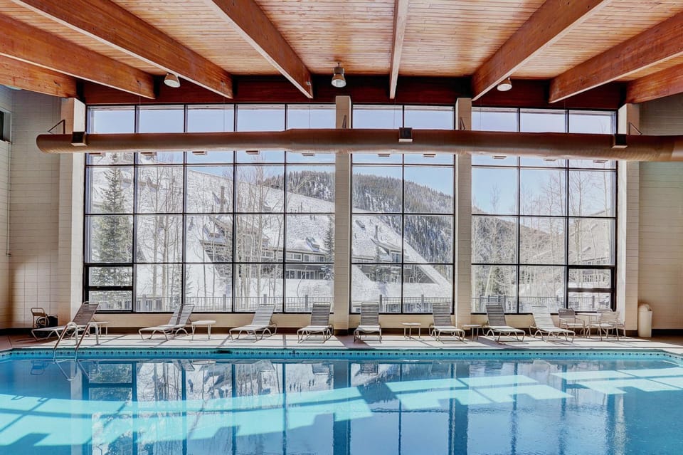 Evergreen Condominiums by Vail Resorts Nature lodge in Keystone