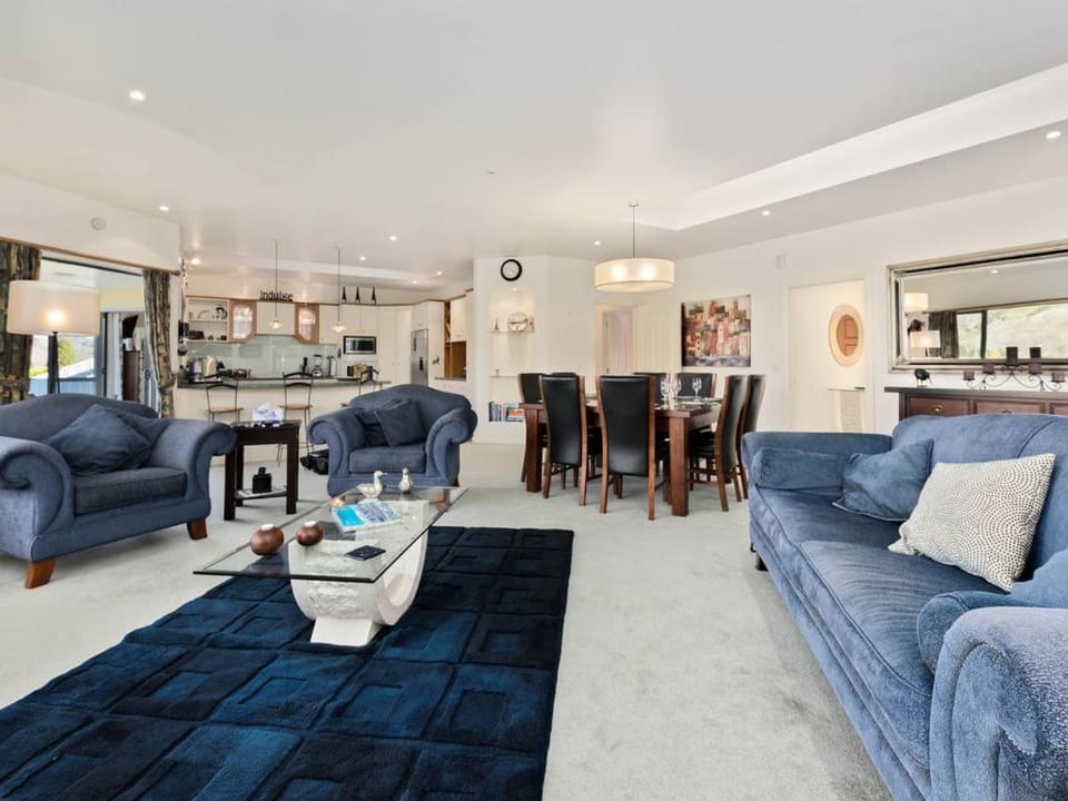 Lounge or bar