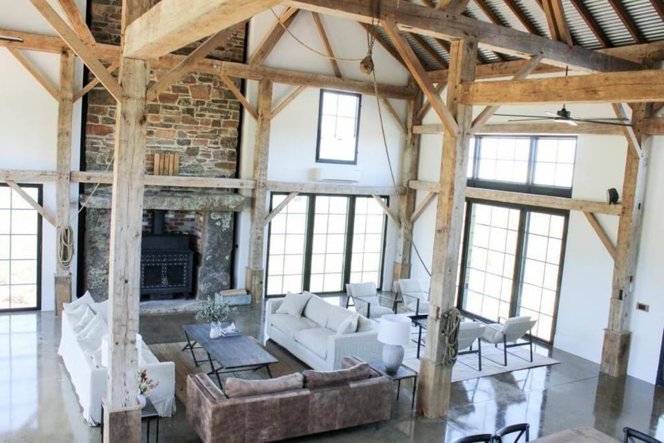 Coombs Hill Barn House in Merrijig