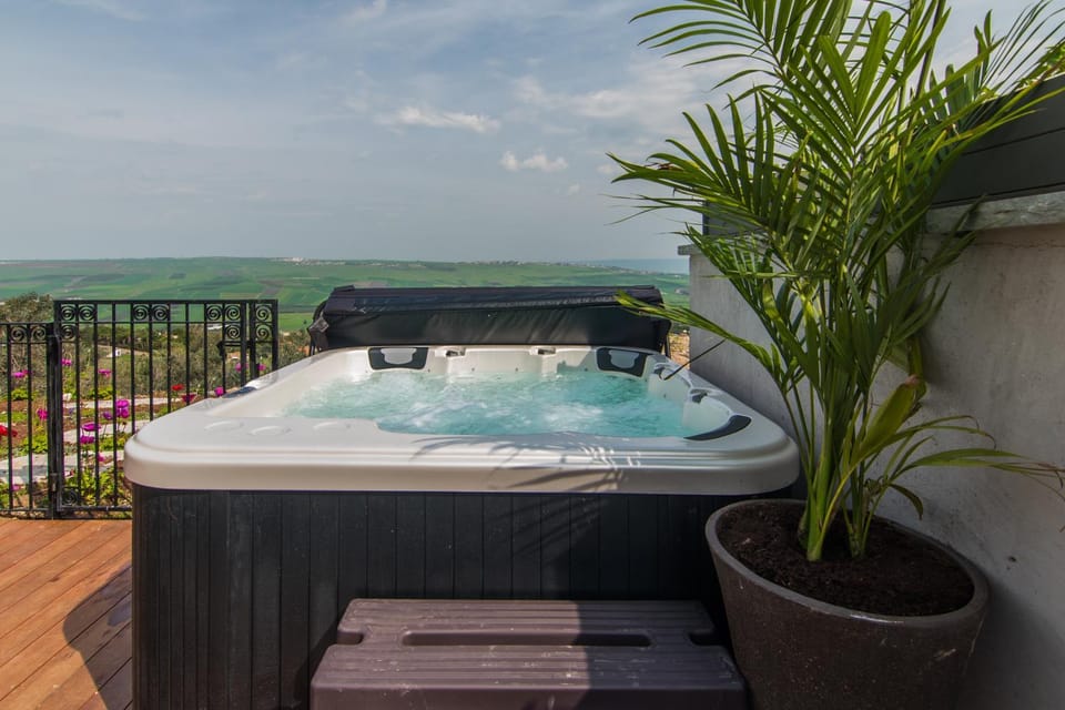 Hot Tub, View (from property/room)