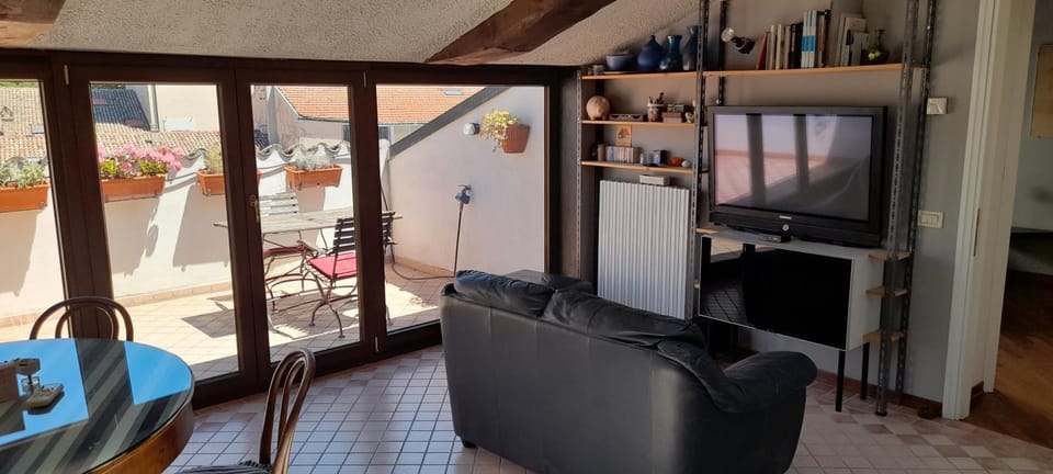 TV and multimedia, Balcony/Terrace, Living room, Lounge or bar