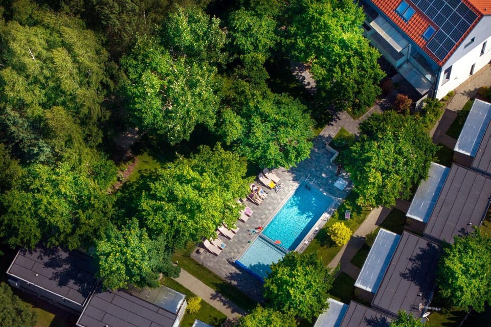 Bird's eye view, Swimming pool
